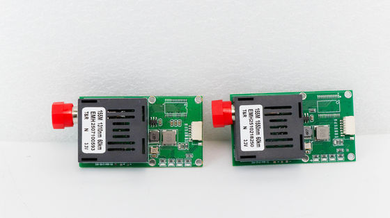 5.5-26V DC ile DC 5.5-26V UAV Platformları için 1 Kanallı Analog Video ve 1 Kanallı TTL Veri ile 80km Fiber Optik Drone Modülü UAV Optik Alıcı-Verici