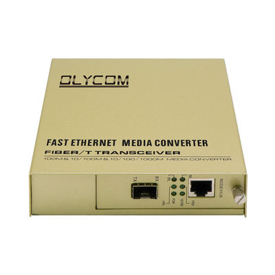 SFP Tek fiber medya dönüştürücü 10/100Mbps AC Giriş Yönetilmemiş LFPT 2KM 20KM CE
